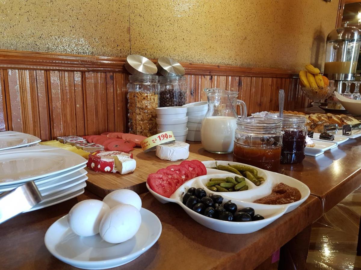 Hotel El Hayat Батна Екстериор снимка